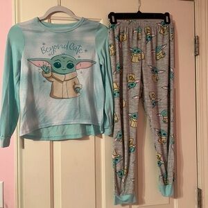 Girls Star Wars Blue and Gray Pajama Set with Baby Yoda Design